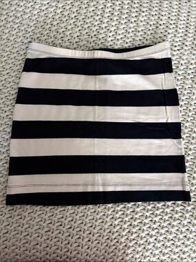H&M - Basic Black and Cream Striped Women’s Skirt